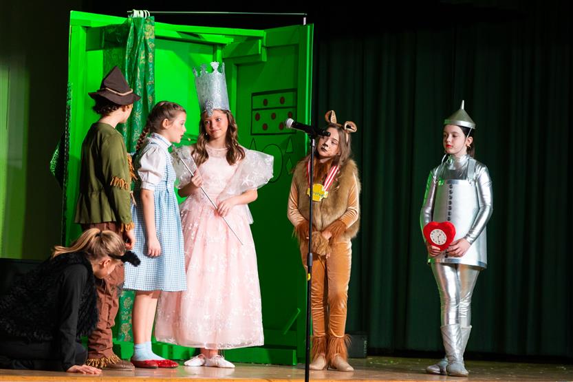 Scales Elementary students onstage